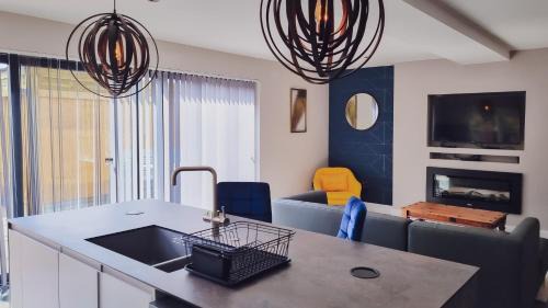 Upton Scudamore House | The Angel Holiday House