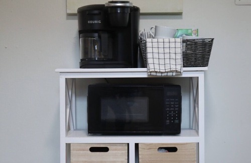 Oxford House | The Ann, 2BR Home by Velvet Ditch Villas