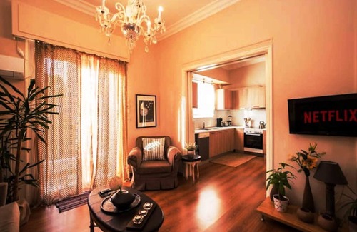 Petralona Apartment | The apartment is suitable for families, couples, workers, and business travelers