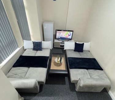 Manchester Apartment | The Arbor Escape