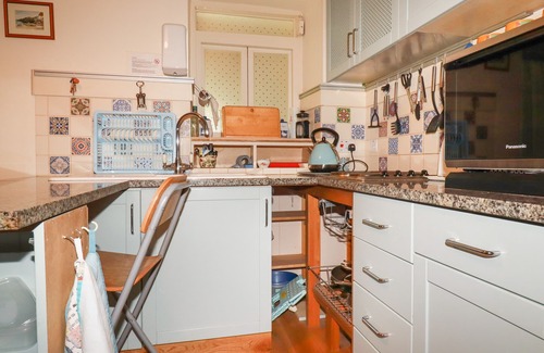 Boscundle Cottage | THE ARK COTTAGE, pet friendly, character holiday cottage in St Blazey