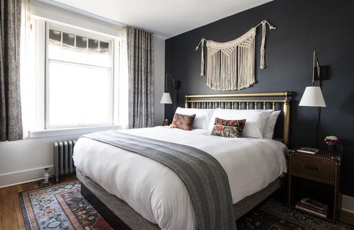 Old Town West Hotel | The Armstrong Hotel