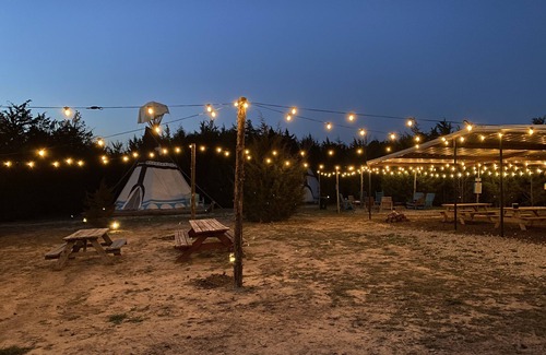 Wills Point Cabin | The Arrowhead Tipi Resort - Big Lakes - Nomadic Tipis on Lake Tawakoni