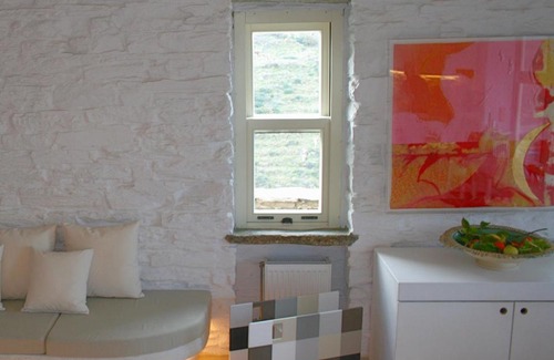 Vourkari House | The Art House