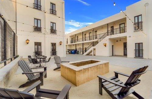 East Village Apartment | The Artifact Hotel