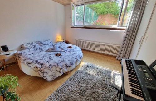 Matthaus Apartment | The Artistic Corner by the Rhine Wakable to Major Basel Events like Art Basel ESC and More