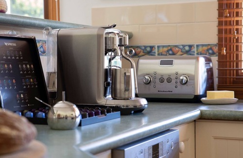 Bilpin Cottage | The Artists Retreat - A serene location for relaxation and regeneration.