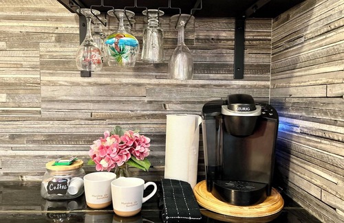 Old Northwood Apartment | The Artists Studio with Jacuzzi in central West Palm Beach