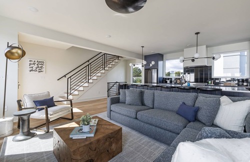 Chestnut Hill House | The Ashford – Brand New Gem + Walk to WeHo!