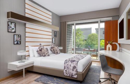 DLF Phase 1 Hotel | The Atara Near Golf Course Road