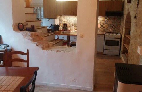 Tusson House | The atypical, charentaise deumeure in the heart of Tusson