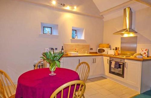 Hinton House | The Aylesbury Cottage