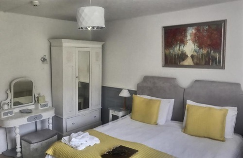Oakfordbridge Bed & Breakfast | The Bark House