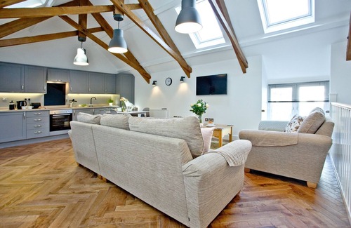 Torcross House | The Barn, 22 At The Beach - a house that sleeps 4 guests in 2 bedrooms