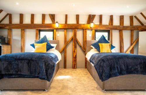 Abbess Roding Bed & Breakfast | The Barn at Chart Hills