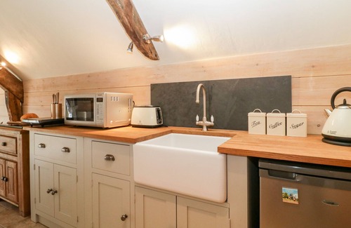 Ilton Cottage | THE BARN AT RAPPS COTTAGE, romantic, with a garden in Ilminster