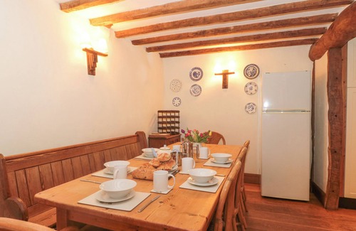 Fiddington Cottage | THE BARN, pet friendly, character holiday cottage in Bicknoller