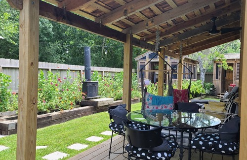 Dickinson Cottage | The Barracks, beautiful 2-bedroom private cottage with garden bath and porch