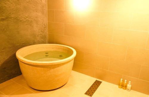 Obuse House | The Bath & Bed Obuse - Vacation STAY 15924