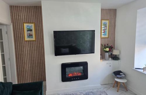 Slyne House | The Bay Cottage Hot Tub & Sauna Morecambe Bay