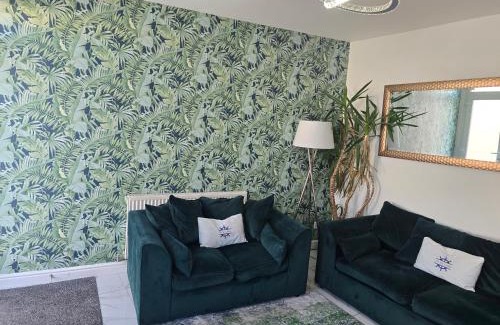 Slyne House | The Bay Cottage Hot Tub & Sauna Morecambe Bay