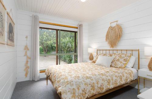 Separation Creek House | The Beach Cottage