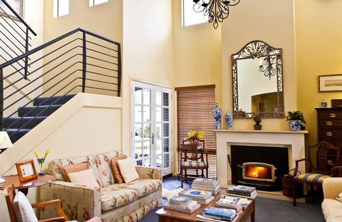 Collingwood Park Hotel | The Beach House at Bayside