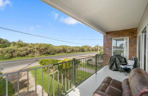 Lake Cathie House | The Beach House