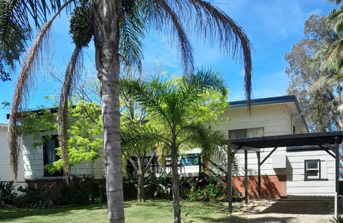 Surfside Cottage | The Beach House, Right on the Beach