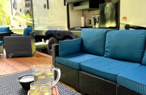 Venus House | The Bear Retreat at Venus