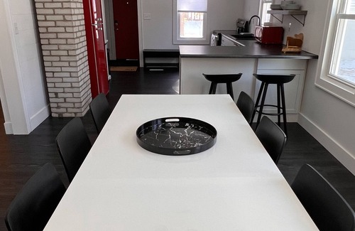 Maplewood House | The Beatles House (newly reno w/heated garage)