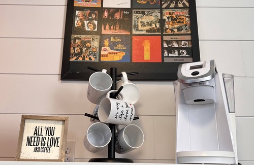 Maplewood House | The Beatles House (newly reno w/heated garage)