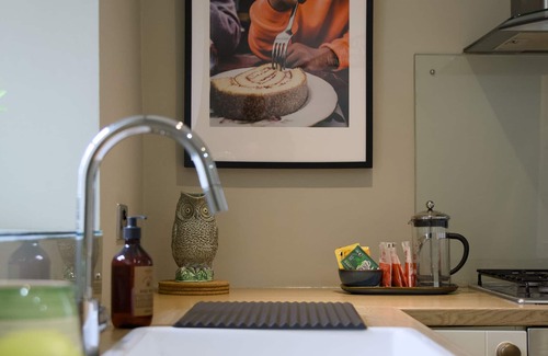 Baslow Apartment | The Beeches - Haddon Apartment (3) sleeps 4 - sleeps 4 guests in 2 bedrooms