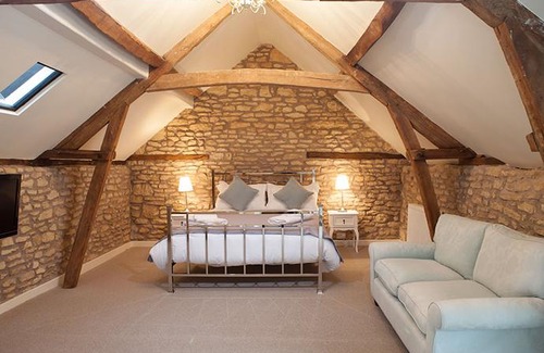Moreton-in-Marsh Hotel | The Bell Inn