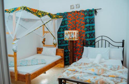 Moshi Bed & Breakfast | The Belle View Inn Bed & Breakfast