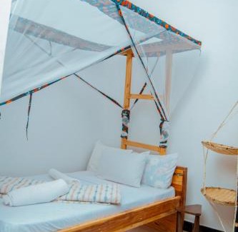 Moshi Bed & Breakfast | The Belle View Inn Bed & Breakfast