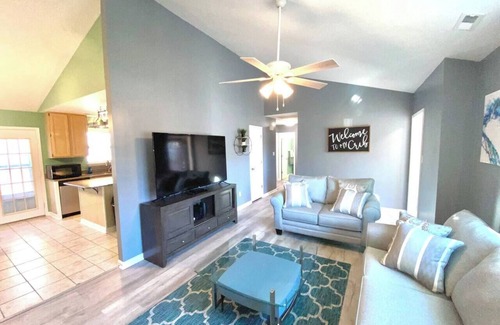 Jacksonville House | The Best Getaway Friends & Family Hangout!