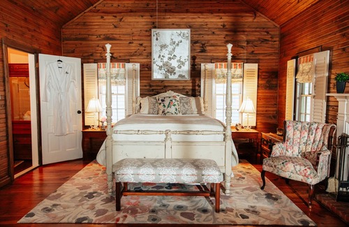 Jasper Bed & Breakfast | The Bird & Butterfly Inn