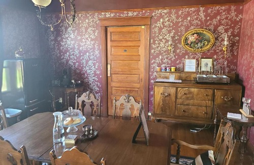 Hays Bed & Breakfast | The Bissing House