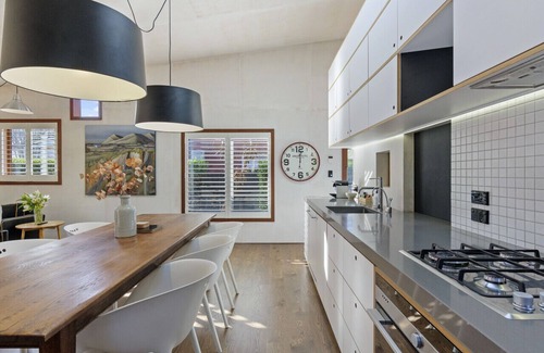 Merivale House | The Black Hut Merivale