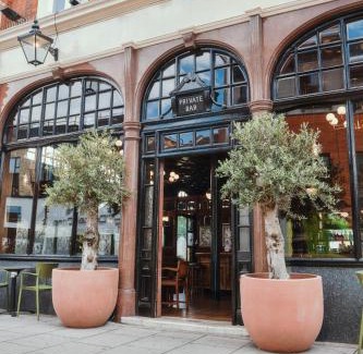 Kilburn Hotel | The Black Lion Pub & Boutique Guesthouse