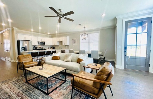Oxford Condo | The Blake, Discounted rate for S. Carolina game!