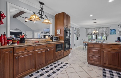 Gulf Hills House | The Blue Heron - close to beach & downtown Ocean Springs! Hot tub, kayaks, dock