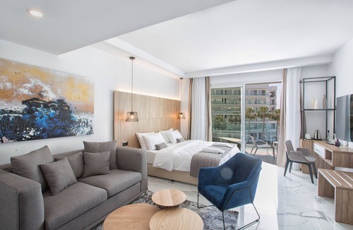 Protaras Hotel | The Blue Ivy Hotel and Suites