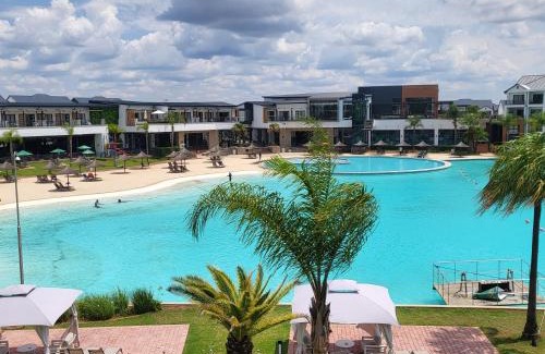 Tshwane Apartment | The Blyde Crystal Lagoon 3BEDROOM