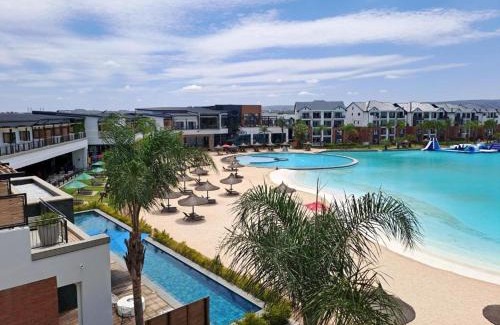 Tshwane Apartment | The Blyde Crystal Lagoon 3BEDROOM