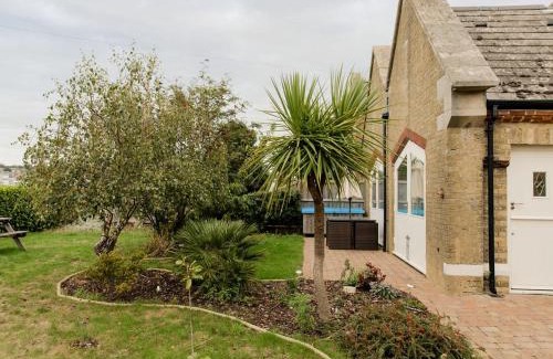 East Cowes House | The Boathouse