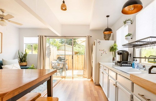 Old Town Historic District House | The Boho Bungalow! Wine-Dine-Walk to downtown SLO