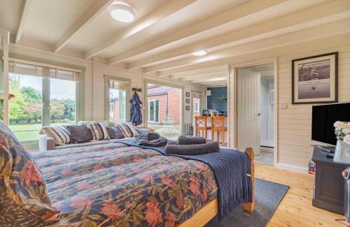 Sculthorpe House | The Bollard at the Anchorage