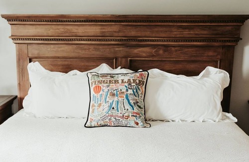 Skaneateles Bed & Breakfast | The Bond 1835